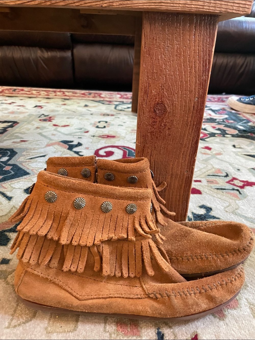 Minnetonka woman’s leather boots